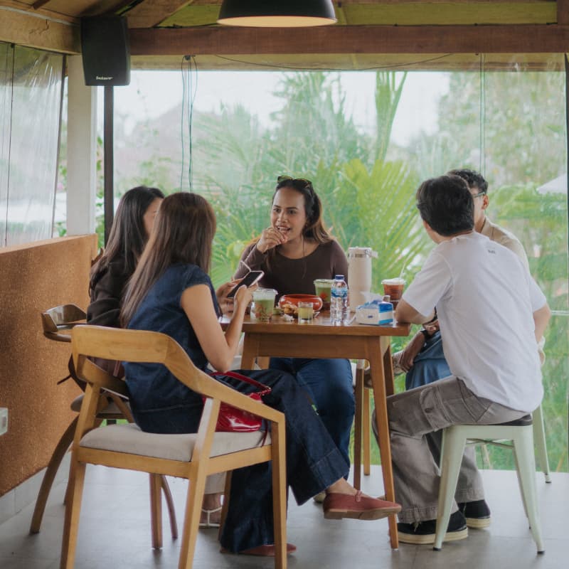 Oran Cafe Gallery 5
